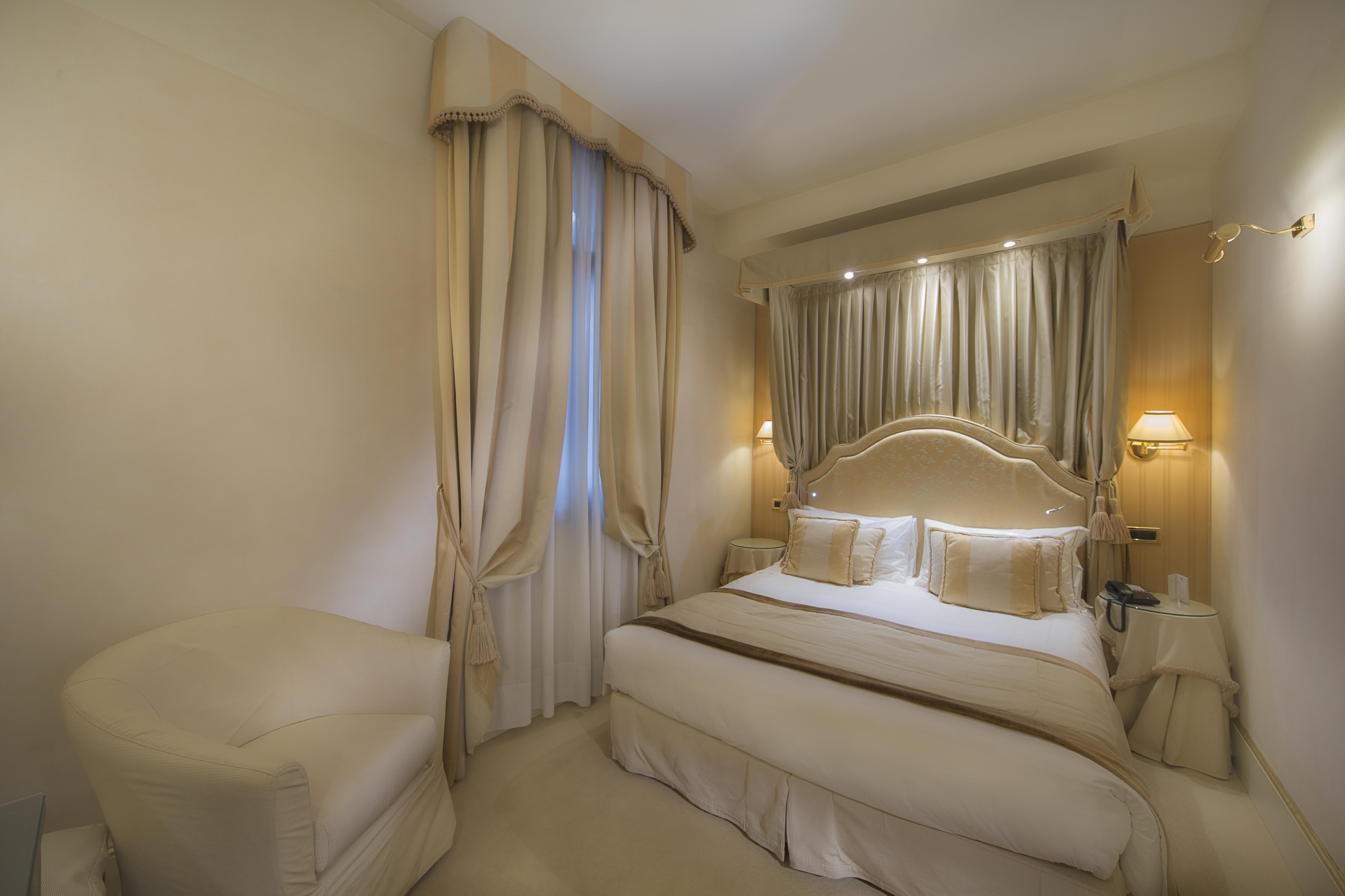 Hotel A La Commedia Venice Exterior photo