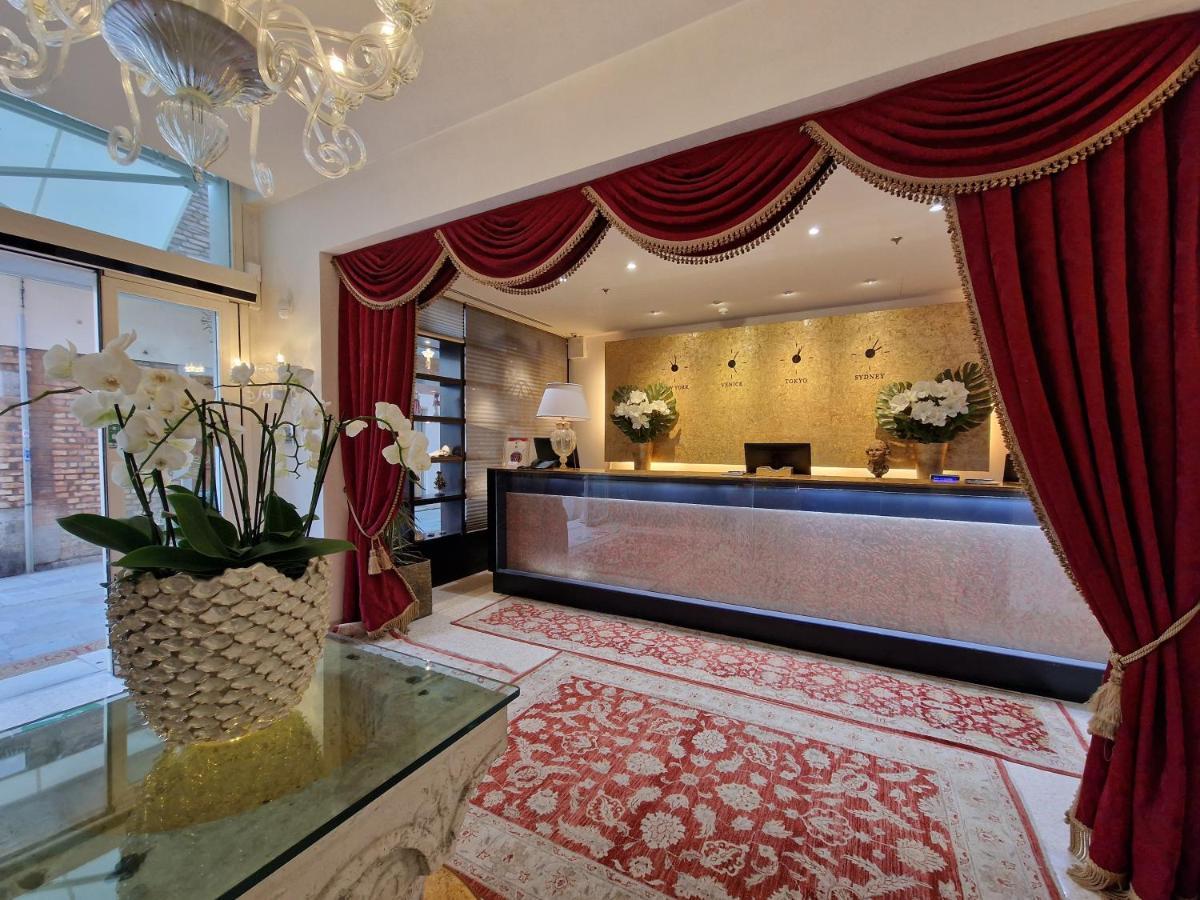 Hotel A La Commedia Venice Exterior photo